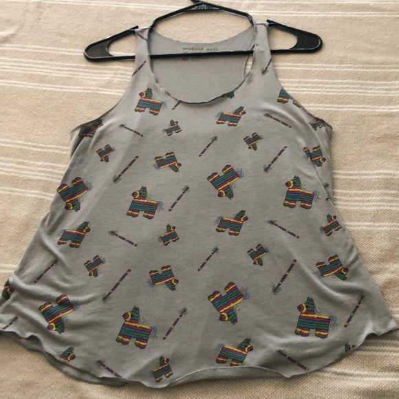 Rainbow Piñata tank - Picture 1 of 2